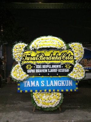 Papan Bunga Duka di Sekolaq Darat